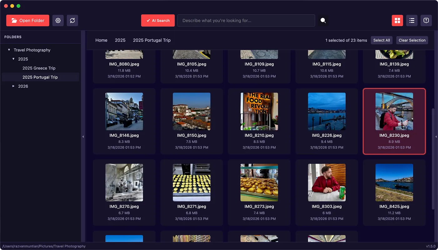 Screenshot of LunaFinder